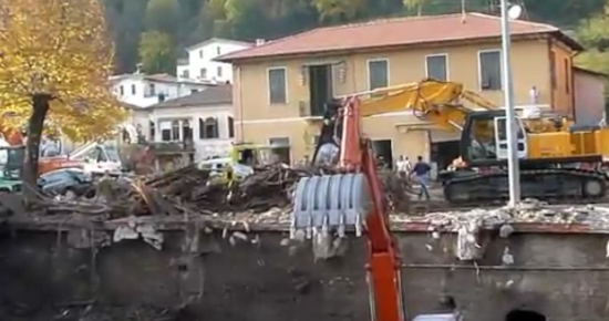 Piazza del tutto cancellata dall’alluvione